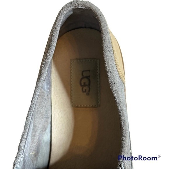 UGG Slip on Sneakers Tennis Shoes Gray Suede Size 9 - Picture 6 of 7